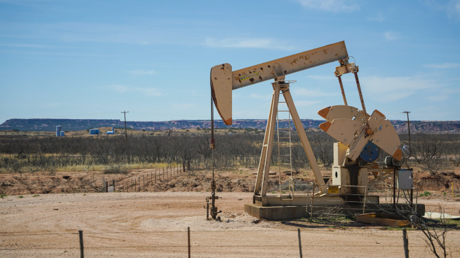 Agenția Internațională pentru Energie avertizează: Petrolul va fi tot mai scump