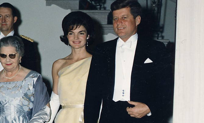 Jackie, alături de soțul ei, John Kennedy
