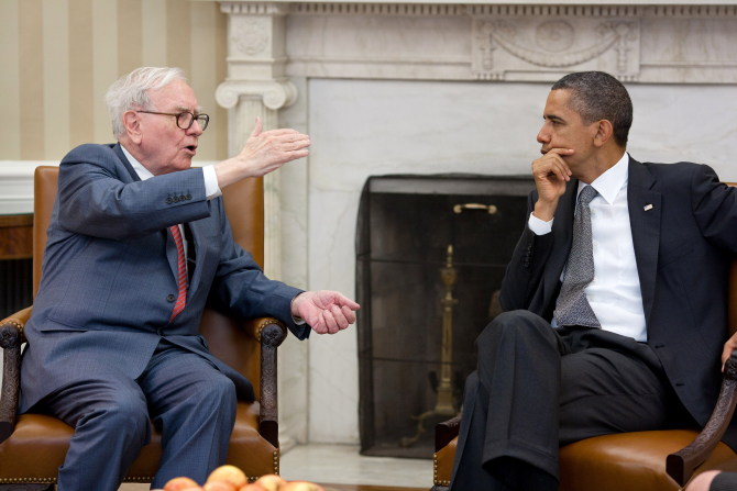 Warren Buffett, la vremea când îi explica președintelui Obama ce se întâmplă în finanțe