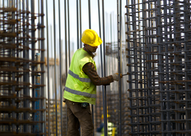Muncitor în construcții / FOTO: Freepik