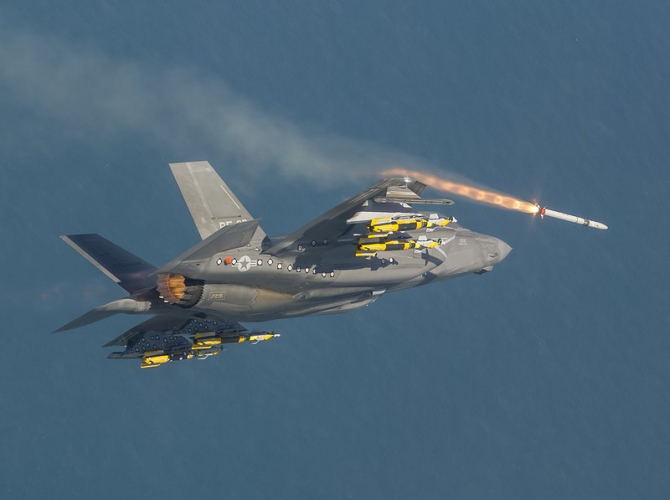 Avion de luptă / FOTO: Lockheed Martin