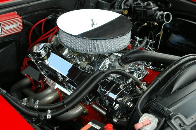 Motor auto. Foto: pexels.com